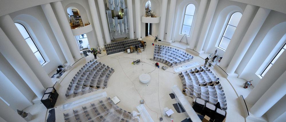Der Innenraum mit Altar in der Mitte wurde umgebaut.