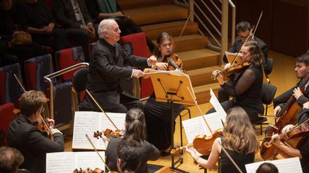 Daniel Barenboim und das Barenboim-Said-Orchester am 20.11. im Pierre Boulez Saal.
