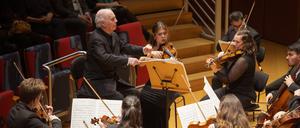 Daniel Barenboim und das Barenboim-Said-Orchester am 20.11. im Pierre Boulez Saal.