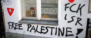 Antisemitische Schmierereien in Neukölln - Polizeipräsidentin Barbara Slowik hat vor offener Judenfeindlichkeit in Berlin gewarnt. (Archivbild)