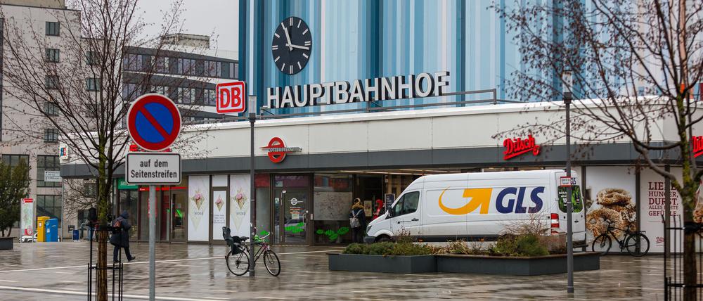 Am Hauptbahnhof in Cottbus gab es am Mittwochnachmittag erhebliche Einschränkungen im Zugverkehr. (Archivbild)
