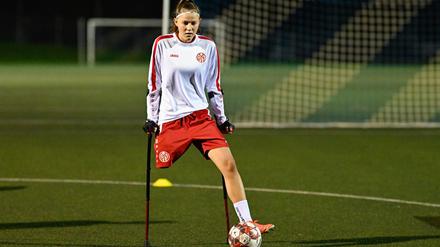 „Kicken bedeutet mir alles“, sagt Nicola Roos. 