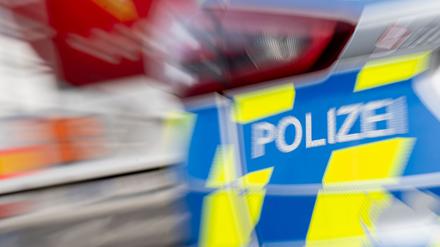 Die Polizei durchsucht die Wohnungen mutmaßlicher Besitzer und Verbreiter von Kinderpornografie in Berlin. (Symbolbild)