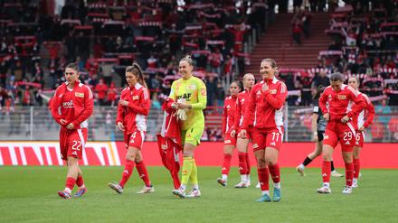 Cara Bösl (in gelb) geht bei Union mit ihrer langjährigen Erfahrung voran.