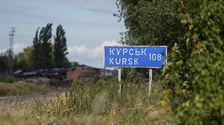 Übereinstimmenden Berichten zufolge hat die ukrainische Armee bis zu zwölf Marschflugkörper vom Typ Storm Shadow auf die Region Kursk abgeschossen.
