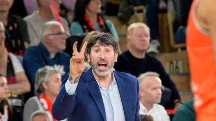 Álex Mumbrú arbeitete zuletzt bei Valencia BC, am Freitag gibt er sein Debüt als deutscher Bundestrainer.