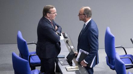 SPD-Minister Boris Pistorius und CDU-Chef Friedrich Merz im Bundestag – vor diesem nun nicht mehr anstehenden Duell um die Kanzlerschaft fürchtete sich die Union etwas mehr.