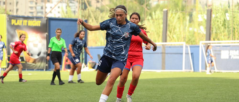 Céline Haidar gehört zu den besten Fußballerinnen im Libanon.
