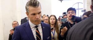 Pete Hegseth soll nach dem Willen von Trump Verteidigungsminister werden. 