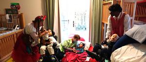 Clowns im Kinderhospiz Friedrichshain. 