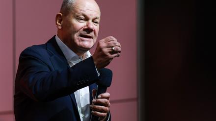 Die Ausgangslage ist schwierig, Kanzler Scholz setzt sich trotzdem zum Ziel, die SPD bei der Neuwahl des Bundestags wieder zur stärksten Kraft zu machen.