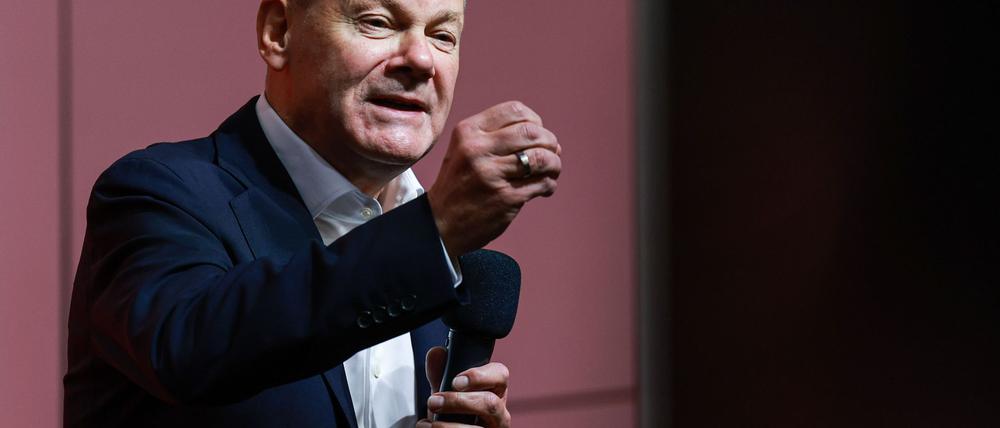 Die Ausgangslage ist schwierig, Kanzler Scholz setzt sich trotzdem zum Ziel, die SPD bei der Neuwahl des Bundestags wieder zur stärksten Kraft zu machen.