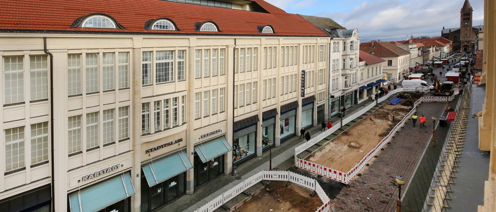 Derzeit wird in der Brandenburger Straße vor dem Karstadt-Palais gearbeitet. 
