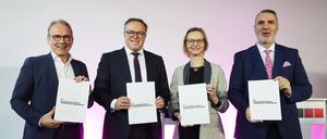 CDU, BSW und SPD haben in Thüringen einen Koalitionsvertrag präsentiert.  