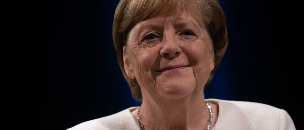 2015 hatte die damalige Kanzlerin entschieden, die deutschen Grenzen offen zu halten. Daran hält sie auch heute in der Migrationsdebatte fest. Auch in einer anderen Frage mischt sie sich ein. (Archivbild)