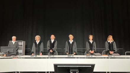 Die Wirecard-Pleite im Sommer 2020 bedeutete für die Aktionäre Milliardenverluste. Ein Musterverfahren vor dem Bayerischen Obersten Landesgericht soll klären, ob die Anleger Schadenersatz beanspruchen können. 