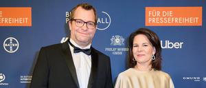 Der Kommunikationsberater und die Ministerin wollen wegen ihrer Töchter vorerst weiter zusammen wohnen. 