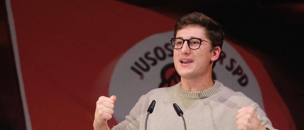 Die Hängepartie bei der K-Frage hat ein Nachspiel in der SPD. Juso-Chef Türmer macht der Parteiführung schwere Vorwürfe.