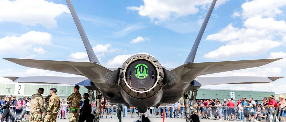 Eine Anfrage mehrerer Brandenburger BSW-Landtagsabgeordneter zum Fliegerhorst Holzdorf ist zurückgezogen worden (Archivbild).