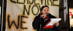 Ferat Kocak (Die Linke) provoziert unter anderem mit Positionen zum Krieg in Nahost.