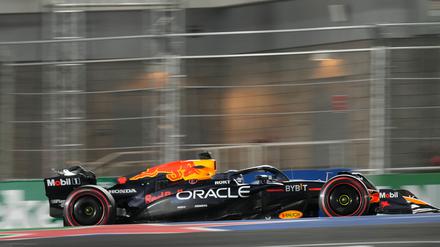 Max Verstappen war in der Qualifikation schneller als sein Verfolger - am Start stehen sie nebeneinander. 