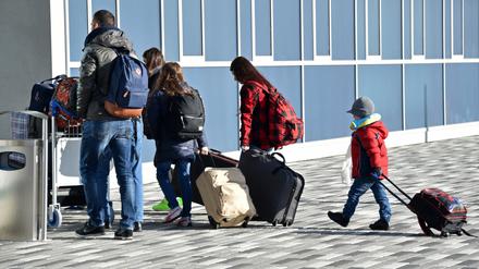 Die sogenannte freiwillige Ausreise führt Geflüchtete zurückin ihr Herkunftsland.