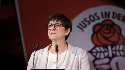 SPD-Chefin räumt ein, dass die Debatte über die K-Frage nicht gut gelaufen ist. Einen langfristigen Schaden sieht sie aber nicht.