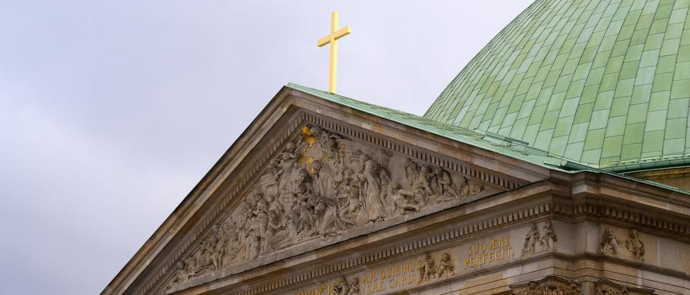 Die Sankt Hedwigs-Kathedrale ist die wichtigste Kirche im Erzbistum (Archivbild)