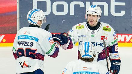 Ty Ronning steuerte drei Treffer zum Sieg der Eisbären gegen Iserlohn bei.