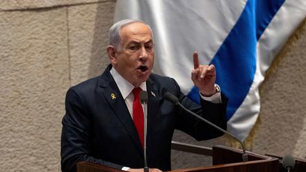 Israels Ministerpräsident Benjamin Netanjahu spricht vor der Knesset, dem israelischen Parlament.