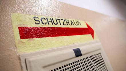 Die Aufschrift „Schutzraum“ in einer ehemaligen Kaserne.