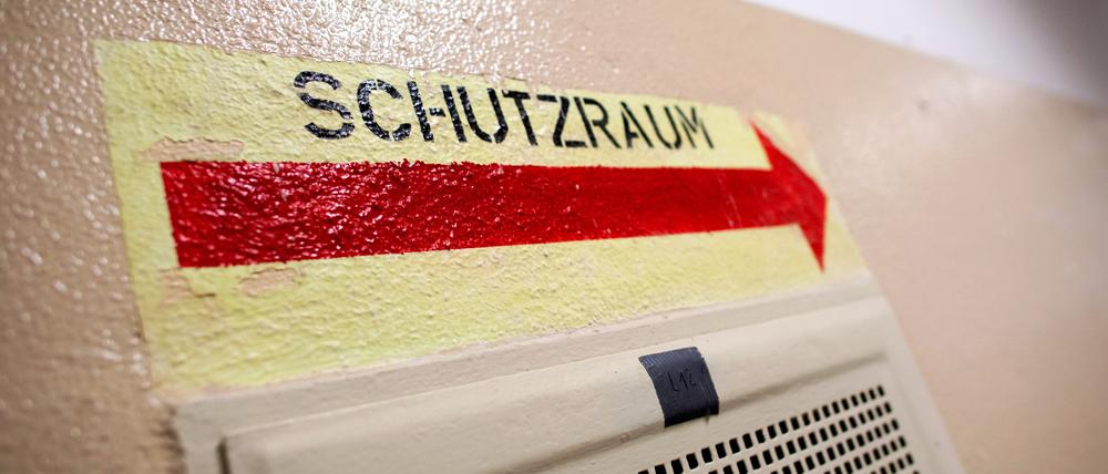 Die Aufschrift „Schutzraum“ in einer ehemaligen Kaserne.