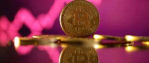 Die Kryptowährung Bitcoin hat nach der Wahl Donald Trumps ein Hoch erfahren.