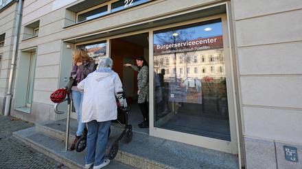 Das Rathaus sieht Verbesserungen beim Bürgerservice.