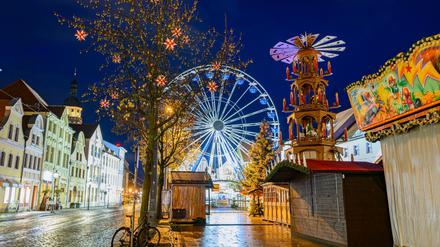 Viele Weihnachtsmärkte in Brandenburg öffneten am Montag. 