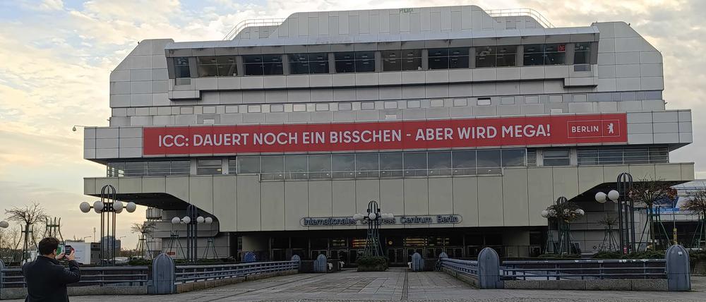 Haupteingang zum Internationalen Congress Center (ICC) in Berlin, aufgenommen am 25. November 2024.