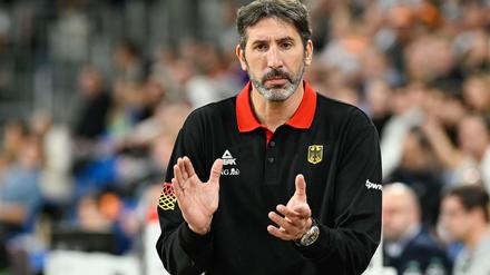 Der neuen Basketball-Bundestrainer Álex Mumbrú konnte sich über seinen ersten Sieg freuen.