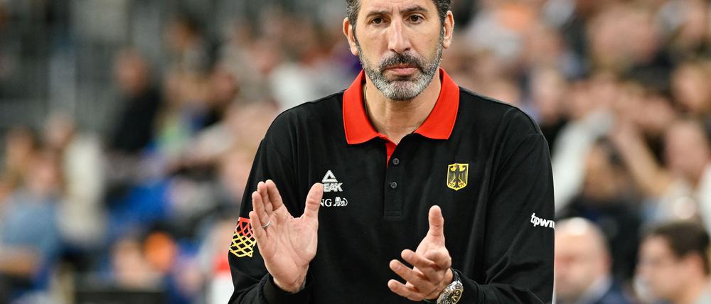 Der neuen Basketball-Bundestrainer Álex Mumbrú konnte sich über seinen ersten Sieg freuen.