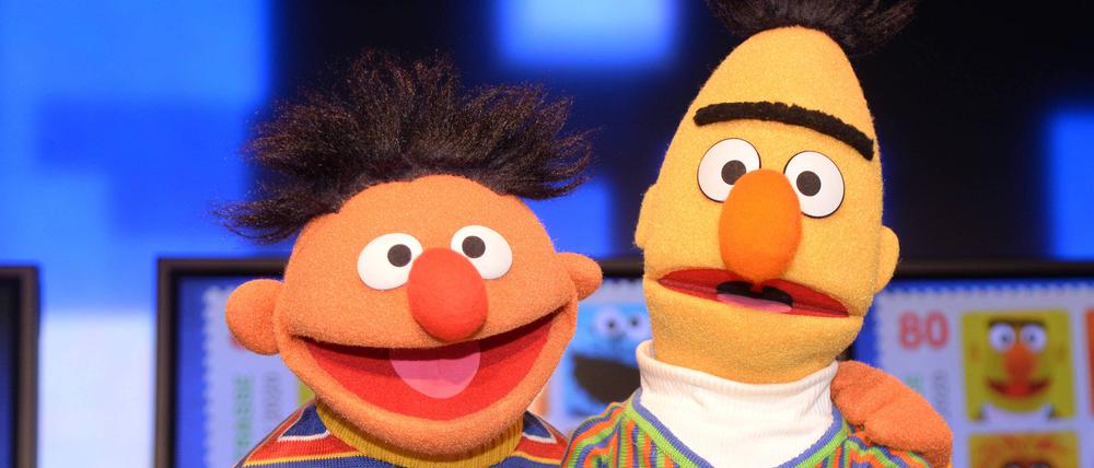 Verliebt, verlobt, zerstritten? Auch bei Ernie und Bert läuft nicht immer alles rund. 