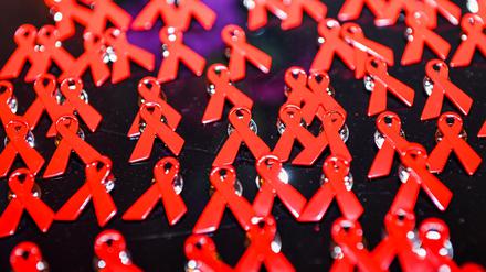 HIV-Neuinfektionen: Diskriminierende Gesetze verschärfen die Krise.
