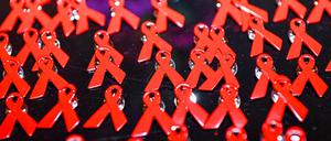 HIV-Neuinfektionen: Diskriminierende Gesetze verschärfen die Krise.