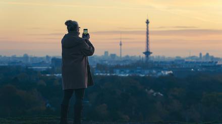 Die Leistungsparameter der Mobilfunknetze sind für die Nutzung von Smartphones essenziell.