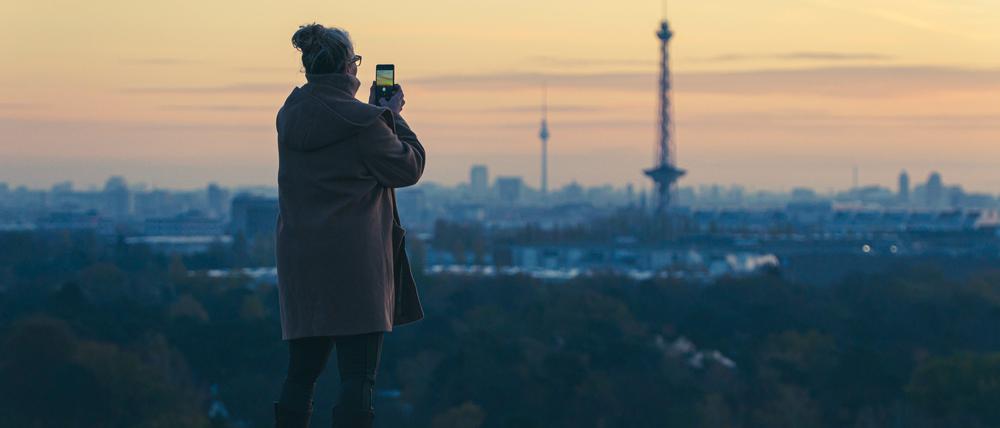 Die Leistungsparameter der Mobilfunknetze sind für die Nutzung von Smartphones essenziell.