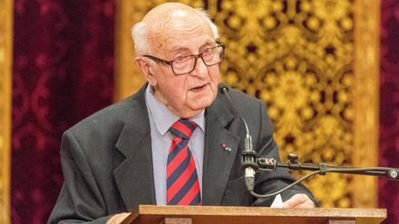 Völkerrechtler Theodor Meron spricht vor dem UN-Tribunal zum ehemaligen Jugoslawien.