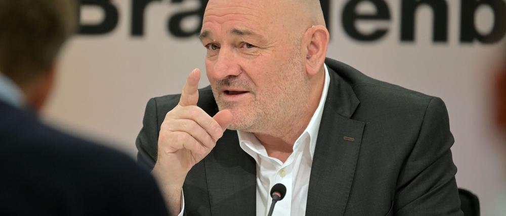 Brandenburgs BSW-Fraktionschef Robert Crumbach hofft auf eine schnelle Klärung angesichts stockender Koalitionsverhandlungen mit der SPD (Archivbild).