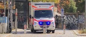 Rettungswagen am Lausitzer Platz. 