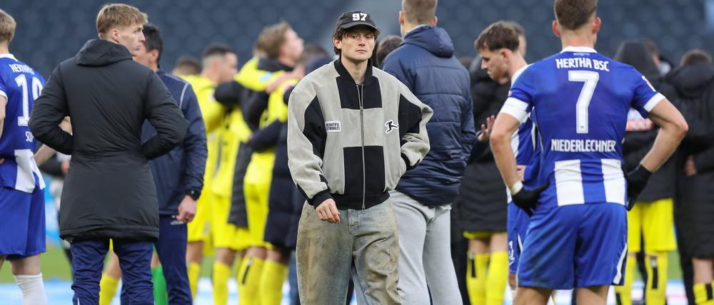 Falsches Trikot. Fabian Reese war am vergangenen Wochenende bei Herthas 2:2 gegen Ulm nur Zuschauer. Doch damit soll es nun vorbei sein.
