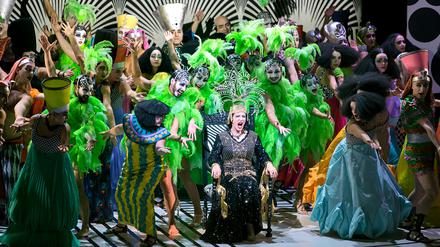 „Die Perlen der Cleopatra“ in der Komischen Oper Berlin