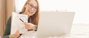 Hilfe per Videocall: Auch über das Internet können Menschen ehrenamtlich aktiv werden.