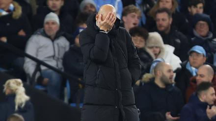 Pep Guardiola ertrug die Vorführung seiner Mannschaft nicht mehr.